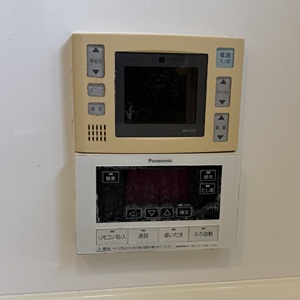 東京都東大和市O様の交換工事前、浴室リモコンのHE-RXFBW